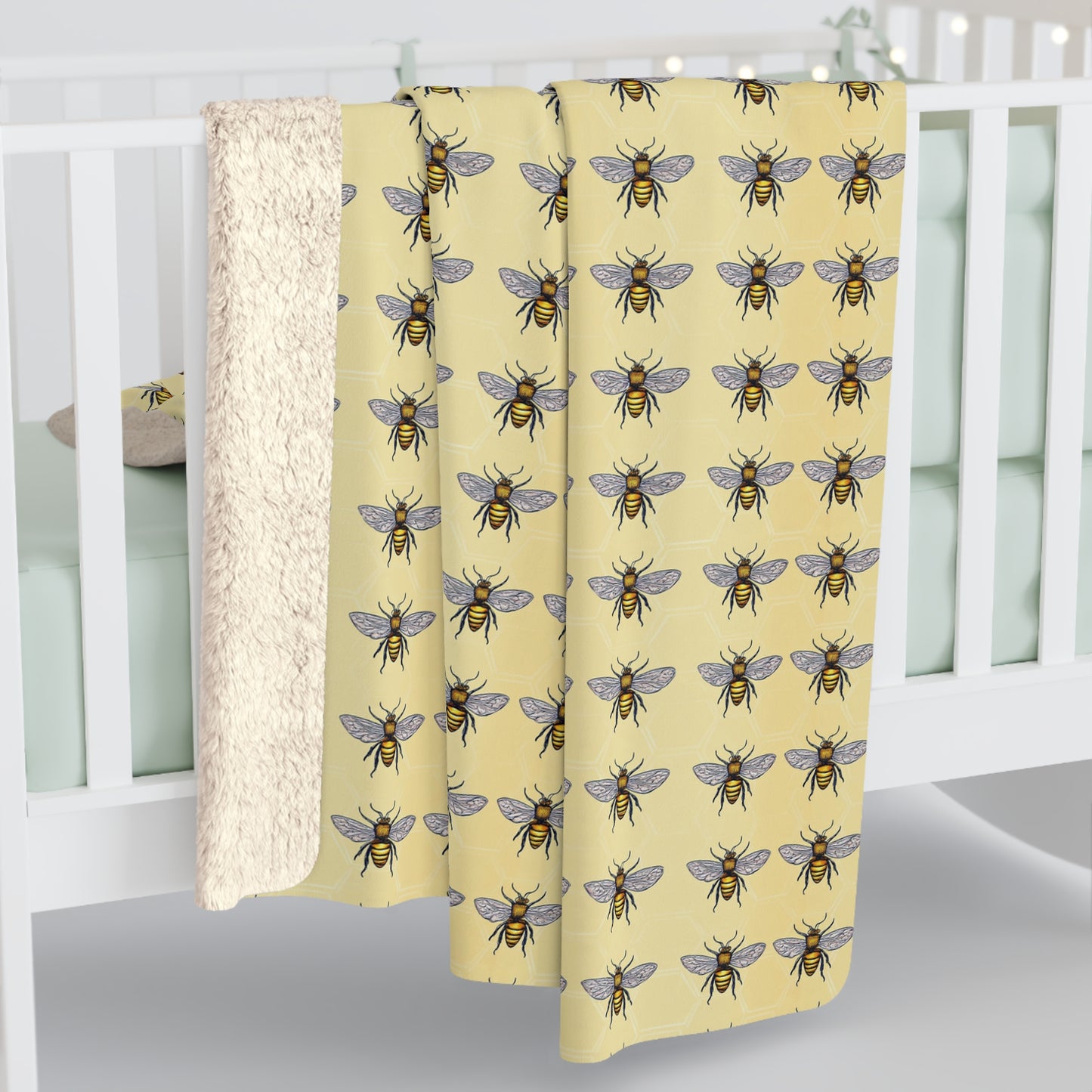Cozy Bee Pattern Sherpa Fleece Blanket, Soft Throw for Home Decor, Gift for Nature Lovers, Bee Lover Blanket, Warm Bedspread