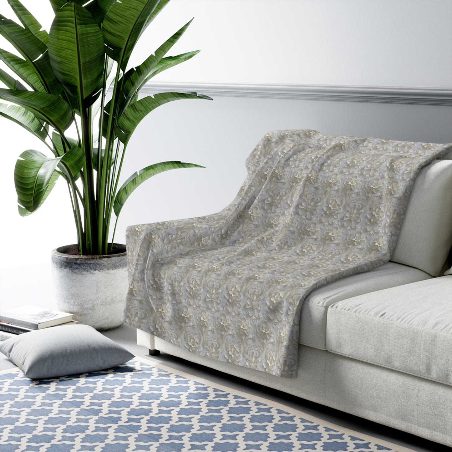 Cozy Sherpa Fleece Blanket with Elegant Design