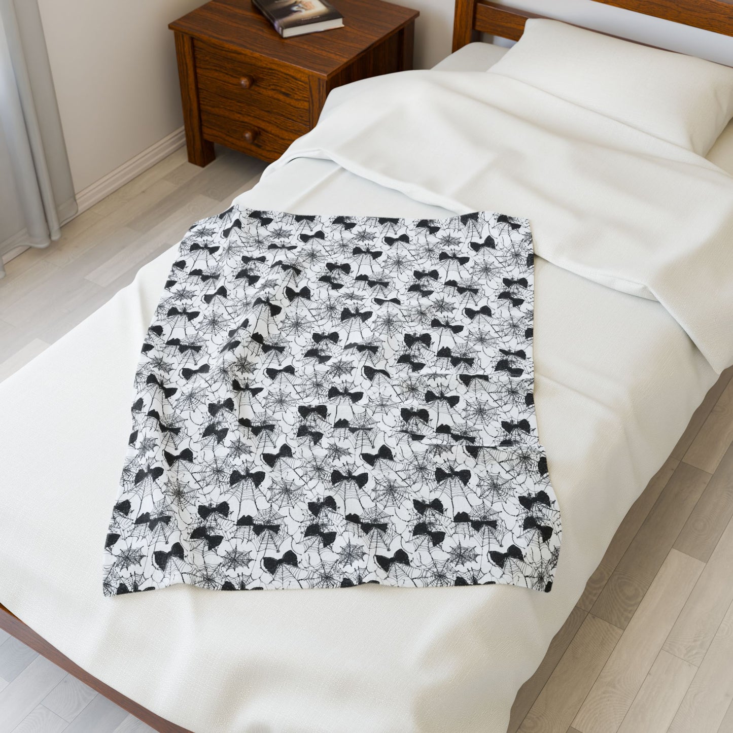 Spiderweb Cozy Velveteen Plush Blanket with Stylish Bow Pattern, Gift for Her, Snuggle Blanket, Halloween Blanket, Warm Throw
