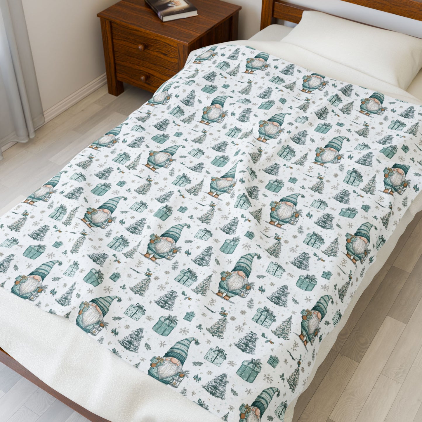 Cozy Velveteen Plush Blanket - Winter Gnomes Design, Perfect for Holiday Decor, Snuggling, Gift for Friends, Home Warmth