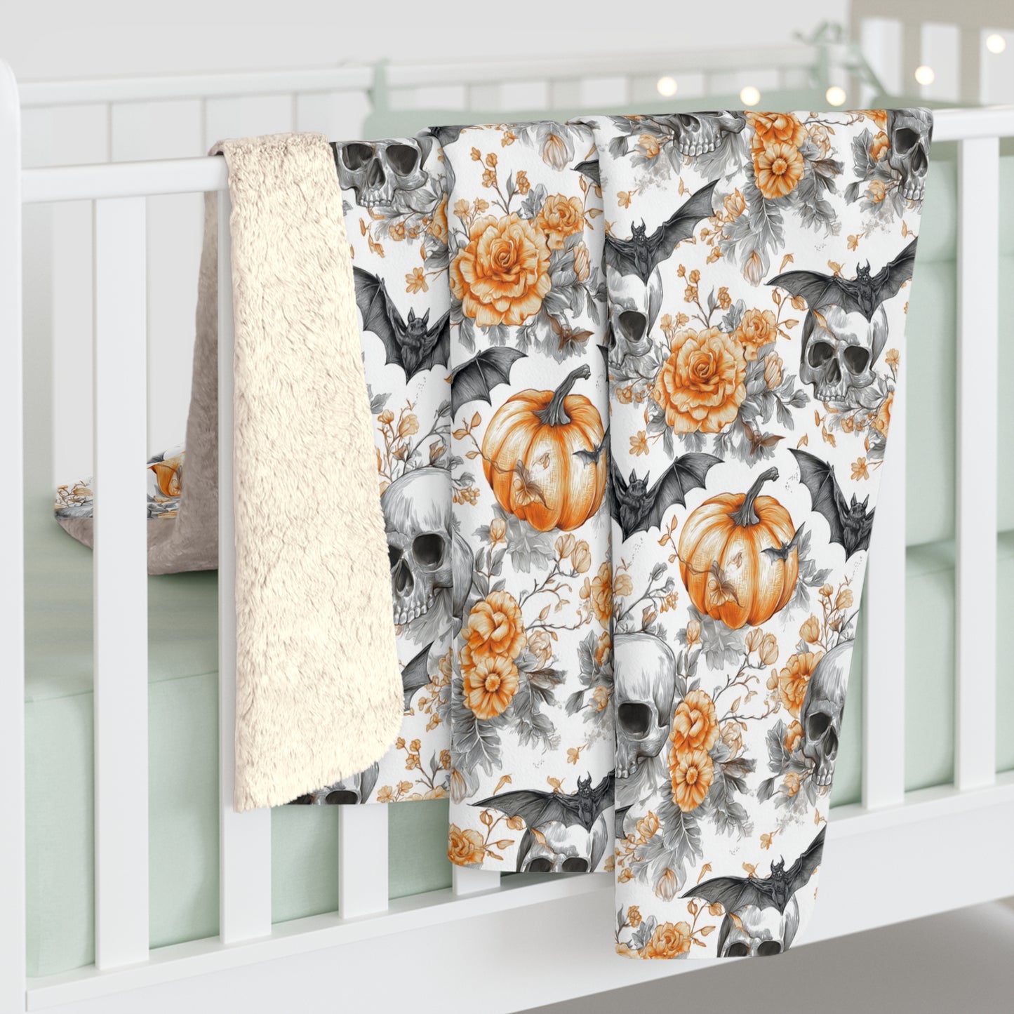 Cozy Halloween Sherpa Fleece Blanket - Spooky Skull & Pumpkin Design, Perfect for Fall Decor, Horror Movie Nights, Gift Idea