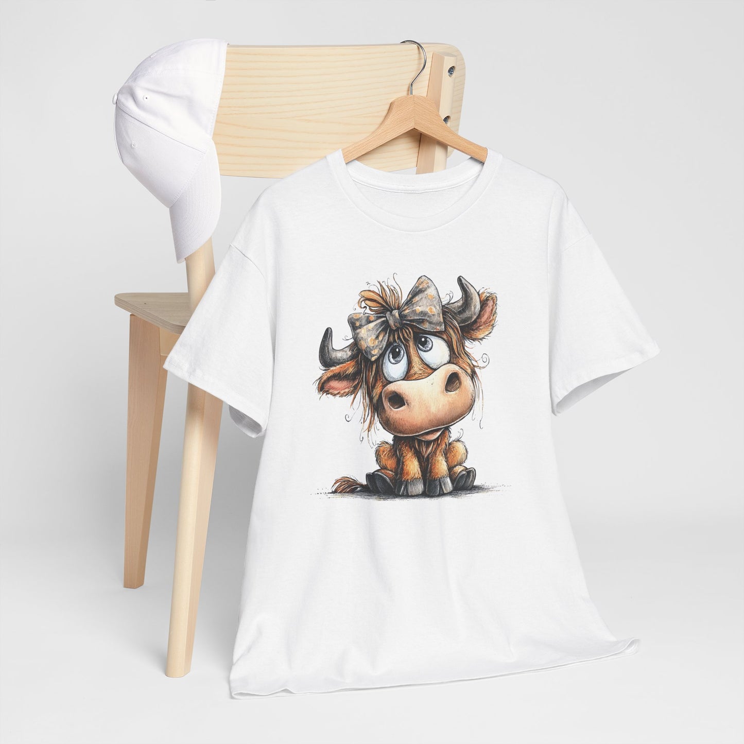 Cute Highland Cow Graphic Tee for Animal Lovers, T-Shirt for Kids & Adults, Farmhouse Decor