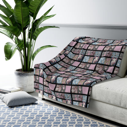 Looks like a Quilt - Retro Pig Pattern